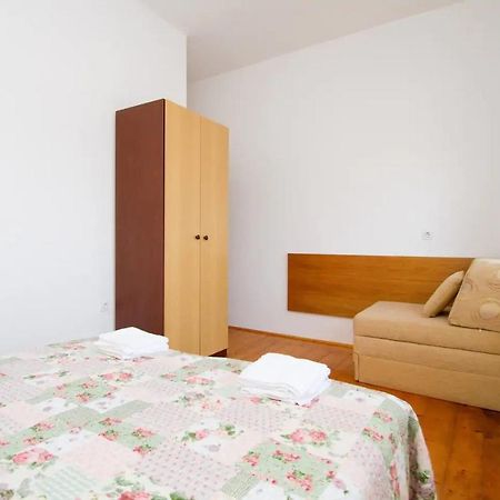Laura'S Apartment Пореч Экстерьер фото